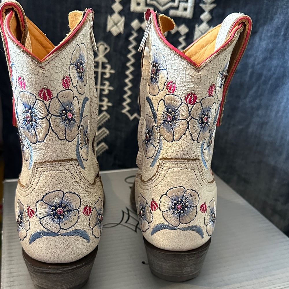 Old Gringo Vermillion Crackle Taupe Floral Embroidered studded Western Booties - Picture 3 of 12